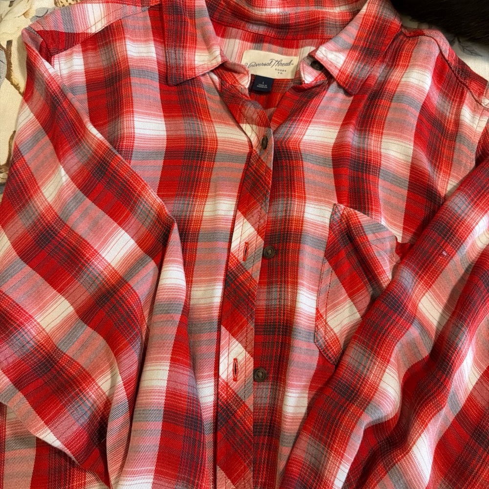 Universal Thread Red and White Plaid Men's Shirt